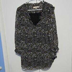 LOFT‎ Black and White Floral Blouse